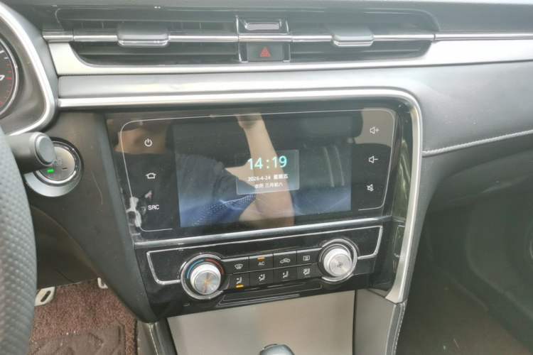 Used MG 6 2017 20T Automatic Luxury Smart Connect Version China V Standard Audio And AC Panel