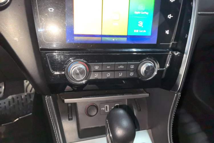 Used MG 6 2017 20T Automatic Luxury Smart Connect Version China V Standard Audio And AC Panel