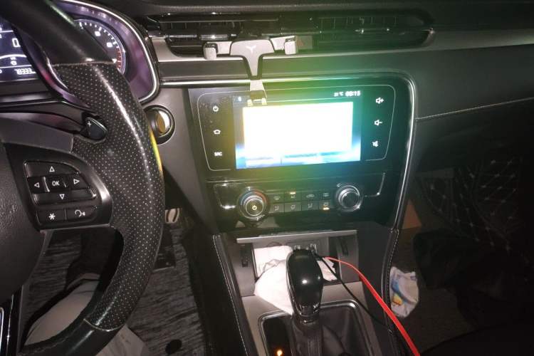 Used MG 6 2017 20T Automatic Luxury Smart Connect Version China V Standard Audio And AC Panel