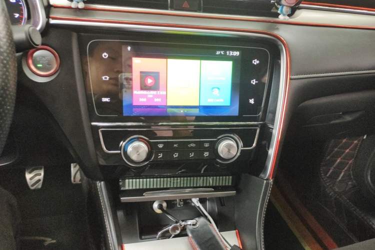 Used MG 6 2017 20T Manual Luxury Smart Connect Version China V Standard Audio And AC Panel