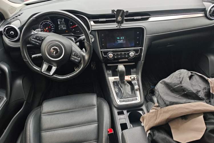 Used MG 6 2017 20T Automatic Luxury Smart Connect Version China V Standard Center Console