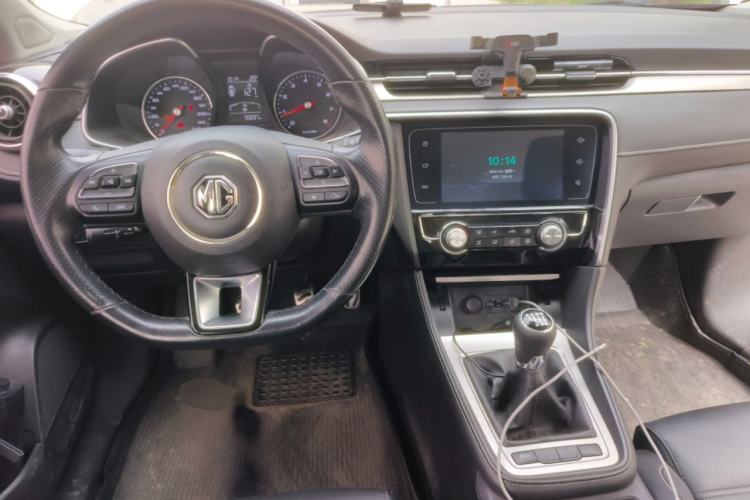 Used MG 6 2017 20T Manual Luxury Smart Connect Version China V Standard Center Console