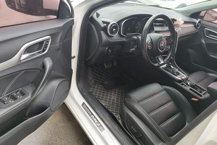 Used MG 6 2017 20T Automatic Luxury Smart Connect Version China V Standard Driver Seat