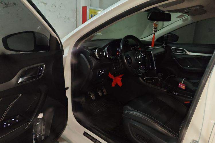Used MG 6 2017 20T Manual Luxury Smart Connect Version China V Standard Driver Seat