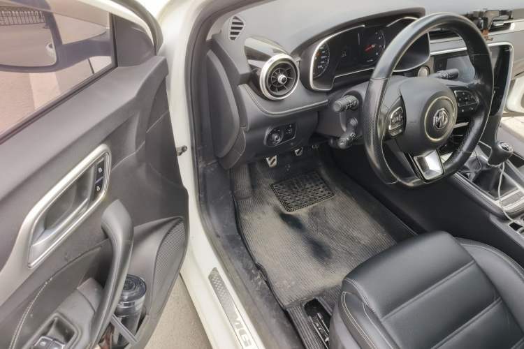 Used MG 6 2017 20T Manual Luxury Smart Connect Version China V Standard Driver Seat