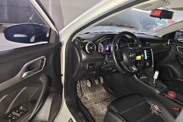 Used MG 6 2017 20T Manual Luxury Smart Connect Version China V Standard Driver Seat