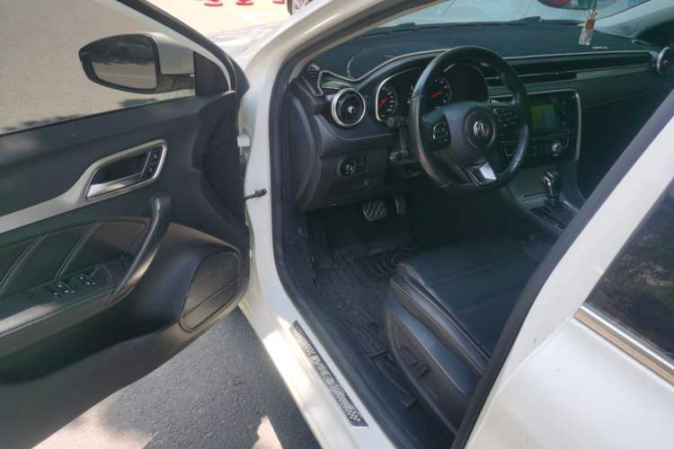 Used MG 6 2017 20T Automatic Luxury Smart Connect Version China V Standard Driver Seat