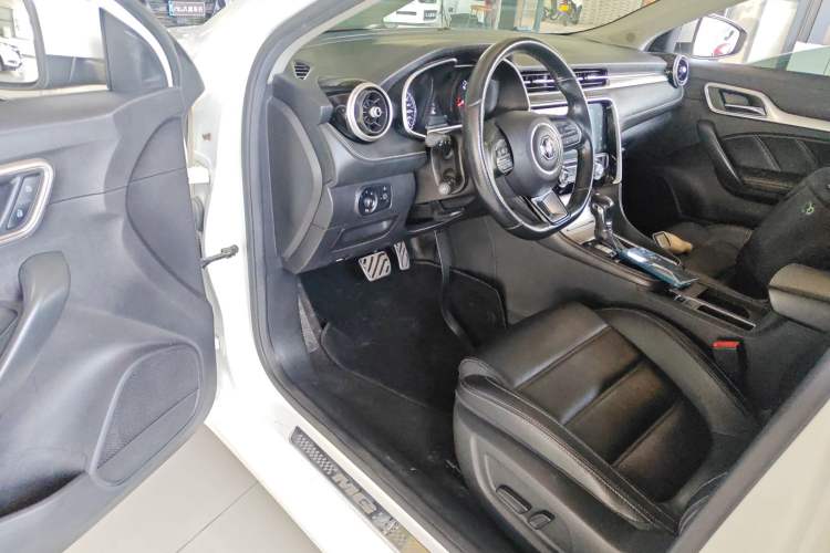Used MG 6 2017 20T Automatic Luxury Smart Connect Version China V Standard Driver Seat