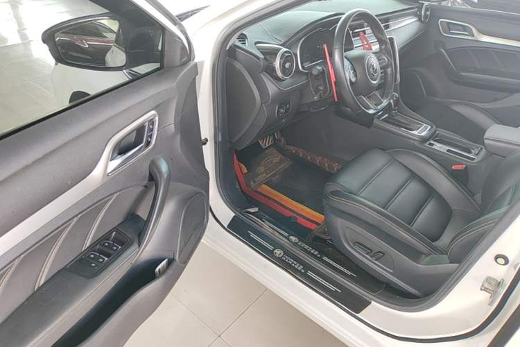 Used MG 6 2017 20T Automatic Luxury Smart Connect Version China V Standard Driver Seat
