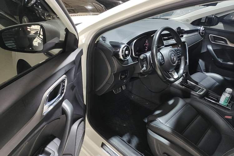 Used MG 6 2017 20T Automatic Luxury Smart Connect Version China V Standard Driver Seat