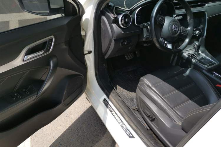 Used MG 6 2017 20T Automatic Luxury Smart Connect Version China V Standard Driver Seat