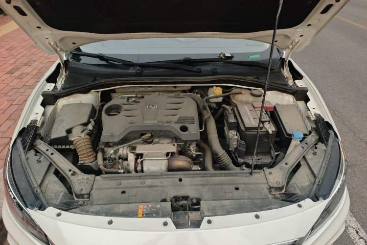 Used MG 6 2017 20T Manual Luxury Smart Connect Version China V Standard Engine Bay