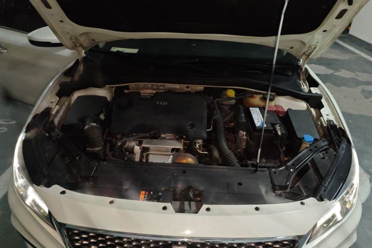 Used MG 6 2017 20T Manual Luxury Smart Connect Version China V Standard Engine Bay
