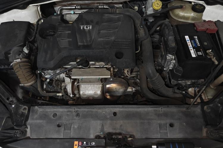 Used MG 6 2017 20T Manual Luxury Smart Connect Version China V Standard Engine Bay