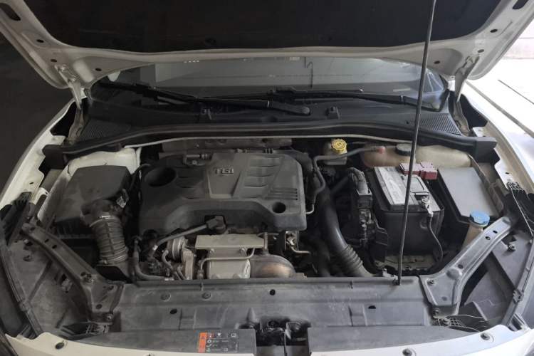 Used MG 6 2017 20T Automatic Luxury Smart Connect Version China V Standard Engine Bay