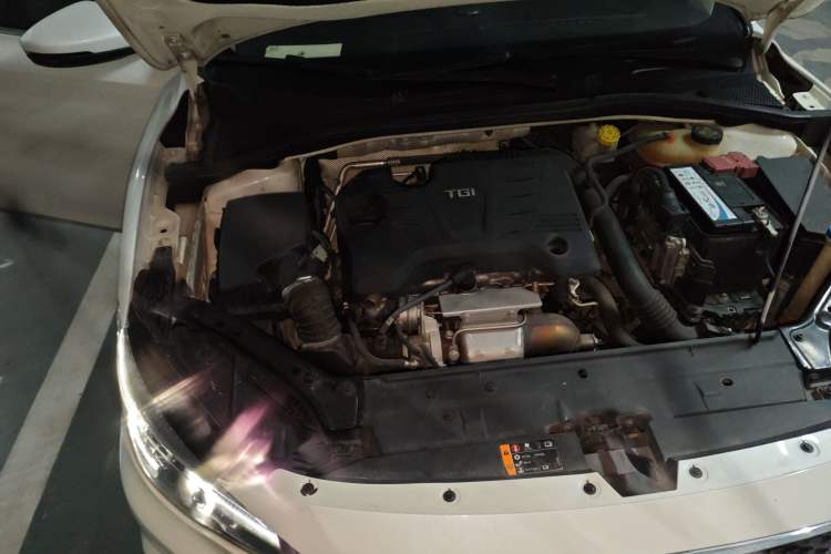 Used MG 6 2017 20T Manual Luxury Smart Connect Version China V Standard Engine Bay Right