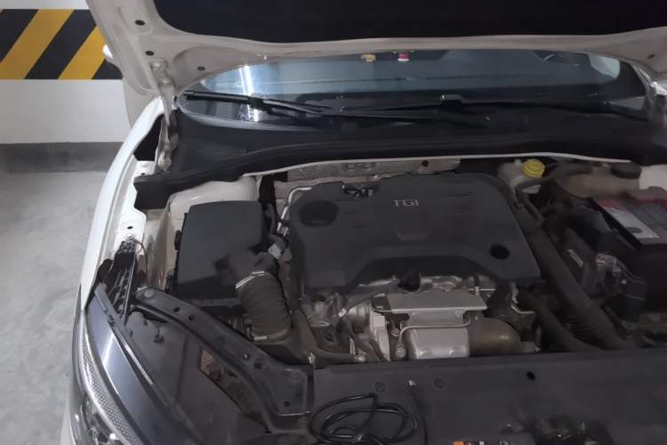 Used MG 6 2017 20T Automatic Luxury Smart Connect Version China V Standard Engine Bay Right