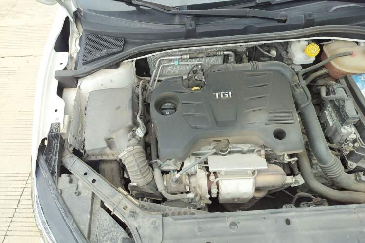 Used MG 6 2017 20T Automatic Luxury Smart Connect Version China V Standard Engine Bay Right