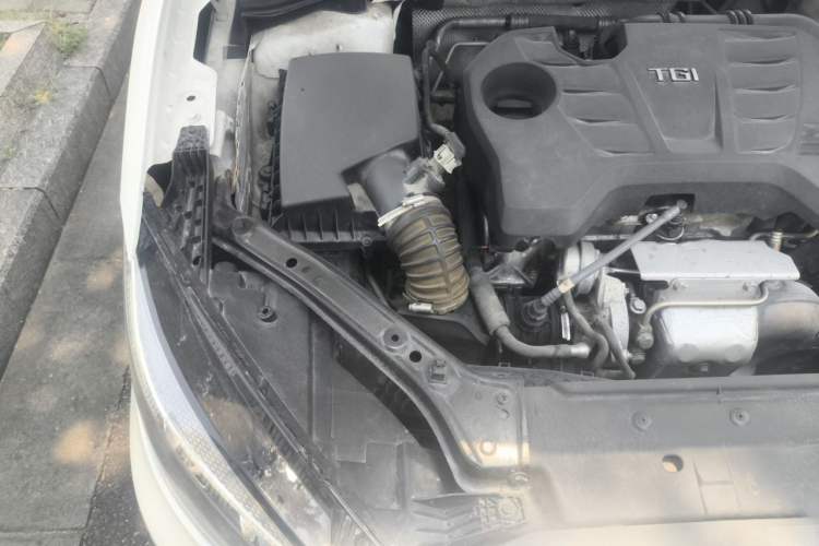 Used MG 6 2017 20T Manual Luxury Smart Connect Version China V Standard Engine Bay Right