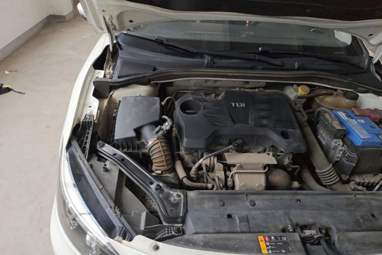 Used MG 6 2017 20T Manual Luxury Smart Connect Version China V Standard Engine Bay Right