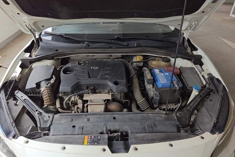 Used MG 6 2017 20T Manual Luxury Smart Connect Version China V Standard Engine Bay