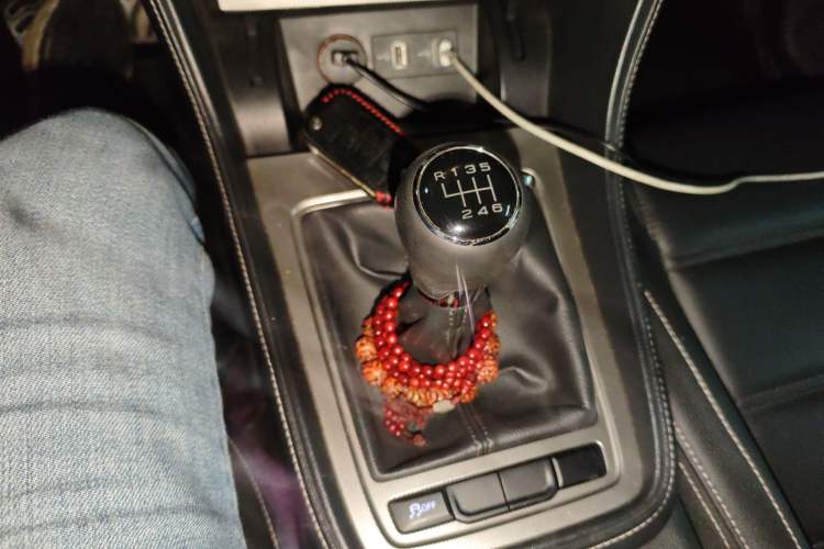 Used MG 6 2017 20T Manual Luxury Smart Connect Version China V Standard Gear Lever
