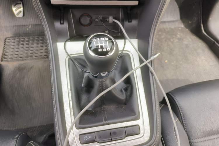 Used MG 6 2017 20T Manual Luxury Smart Connect Version China V Standard Gear Lever
