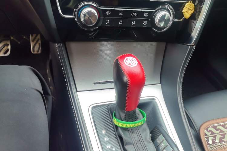 Used MG 6 2017 20T Automatic Luxury Smart Connect Version China V Standard Gear Lever