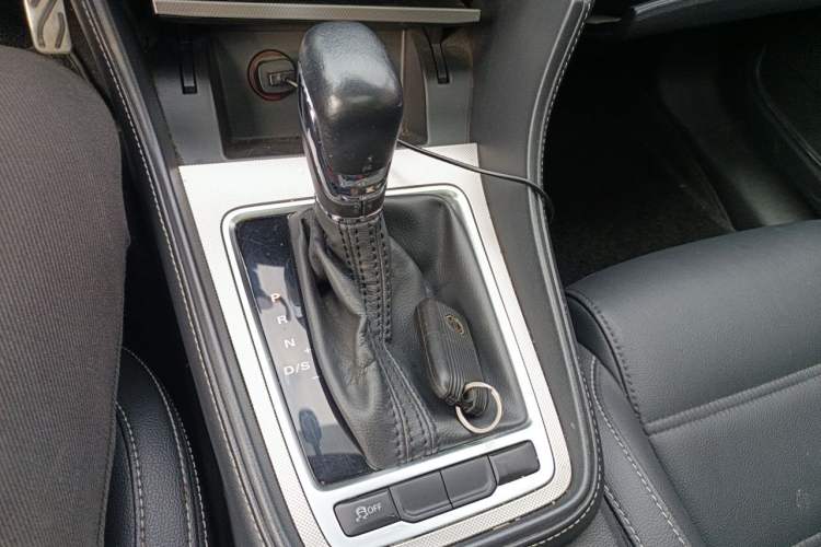 Used MG 6 2017 20T Automatic Luxury Smart Connect Version China V Standard Gear Lever