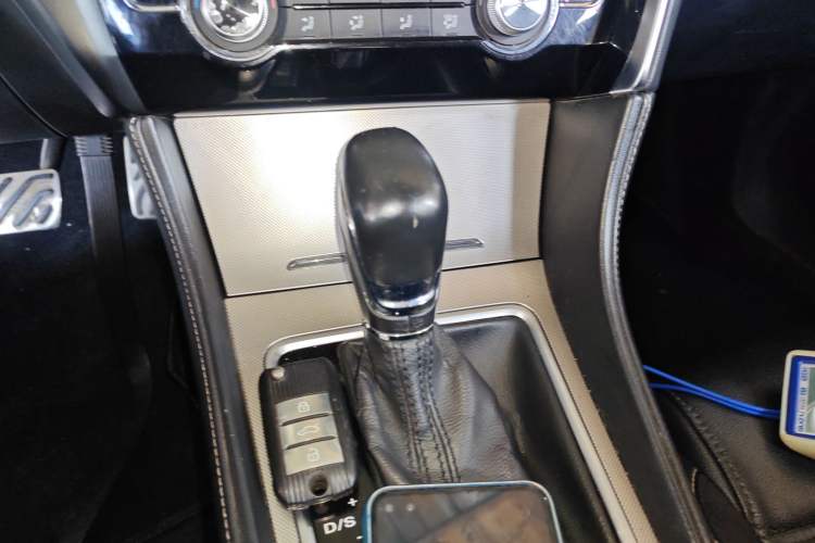 Used MG 6 2017 20T Automatic Luxury Smart Connect Version China V Standard Gear Lever