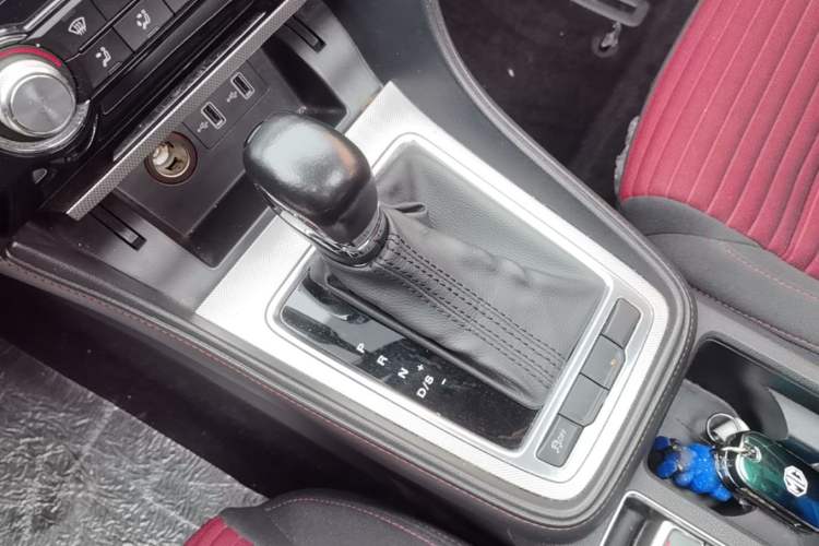 Used MG 6 2017 20T Automatic Elite Smart Connect Version China V Standard Gear Lever