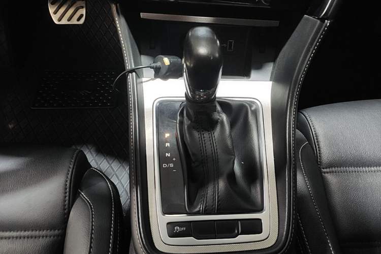 Used MG 6 2017 20T Automatic Luxury Smart Connect Version China V Standard Gear Lever