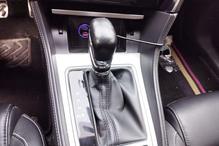 Used MG 6 2017 20T Automatic Luxury Smart Connect Version China V Standard Gear Lever