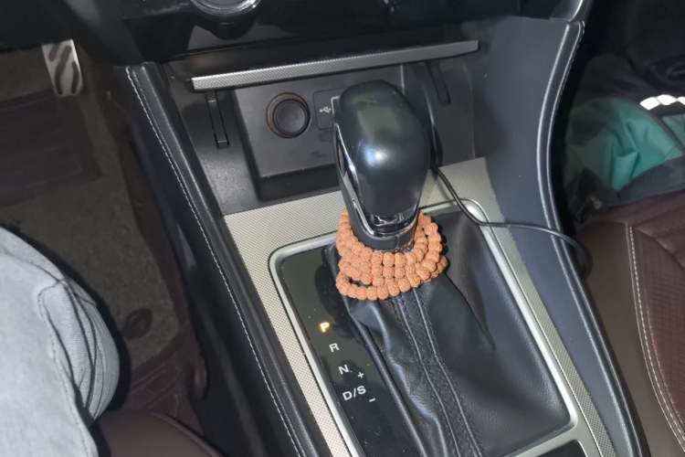 Used MG 6 2017 20T Automatic Luxury Smart Connect Version China V Standard Gear Lever