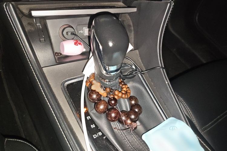 Used MG 6 2017 20T Automatic Luxury Smart Connect Version China V Standard Gear Lever