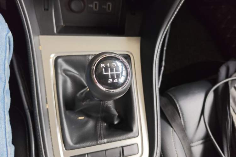 Used MG 6 2017 20T Manual Luxury Smart Connect Version China V Standard Gear Lever