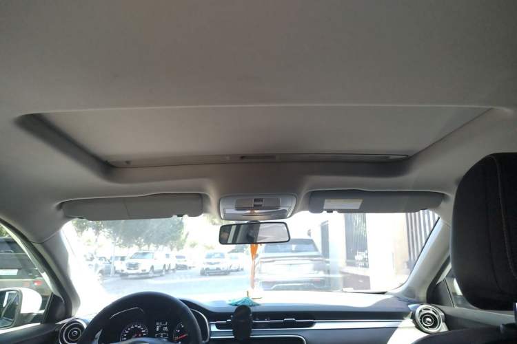 Used MG 6 2017 20T Manual Luxury Smart Connect Version China V Standard Headliner