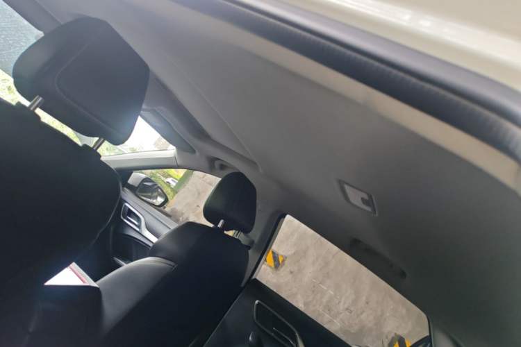 Used MG 6 2017 20T Automatic Luxury Smart Connect Version China V Standard Headliner