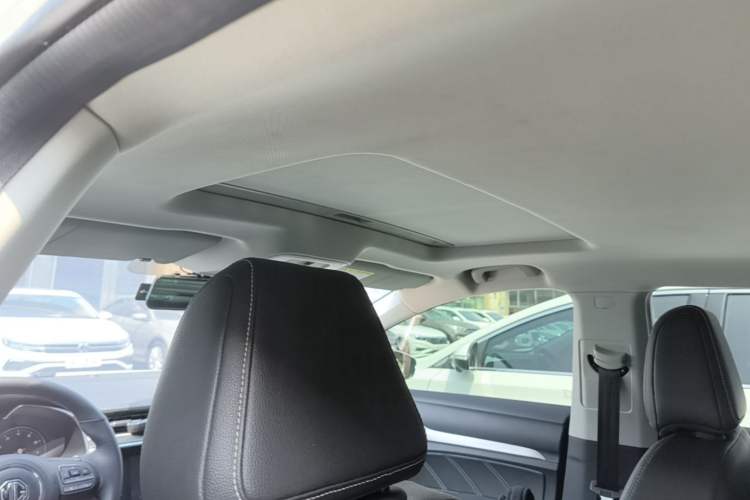 Used MG 6 2017 20T Automatic Luxury Smart Connect Version China V Standard Headliner