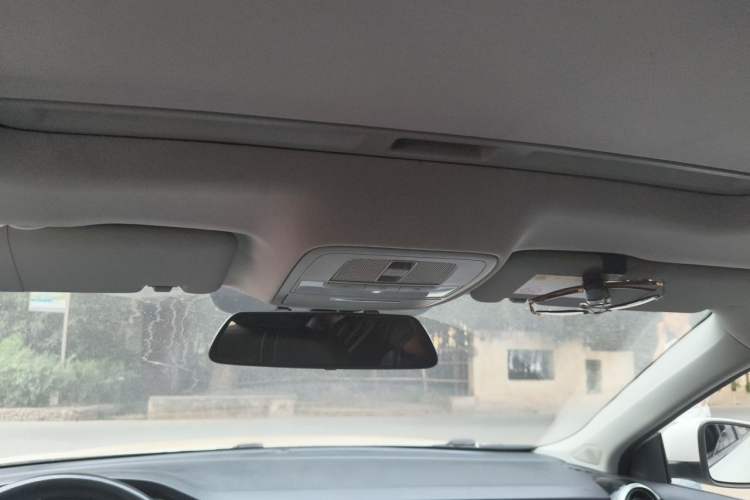 Used MG 6 2017 20T Automatic Luxury Smart Connect Version China V Standard Headliner
