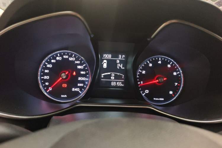Used MG 6 2017 20T Manual Luxury Smart Connect Version China V Standard Instrument Cluster