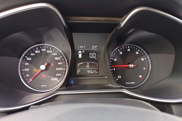 Used MG 6 2017 20T Automatic Luxury Smart Connect Version China V Standard Instrument Cluster