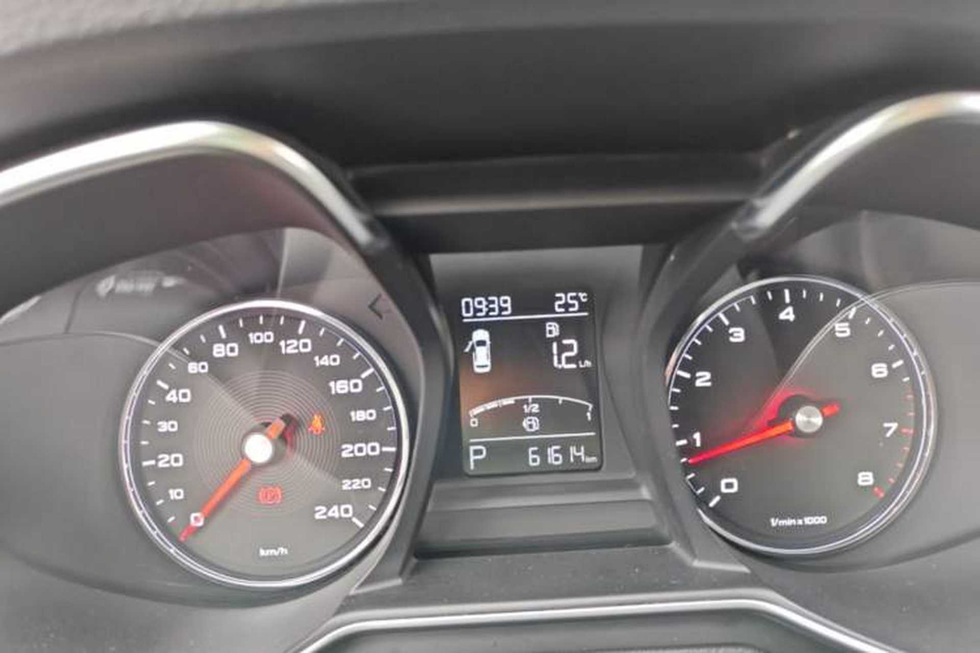 Used MG 6 2017 20T Automatic Luxury Smart Connect Version China V Standard Instrument Cluster