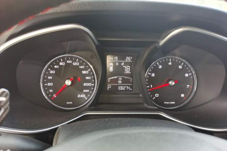 Used MG 6 2017 20T Automatic Luxury Smart Connect Version China V Standard Instrument Cluster
