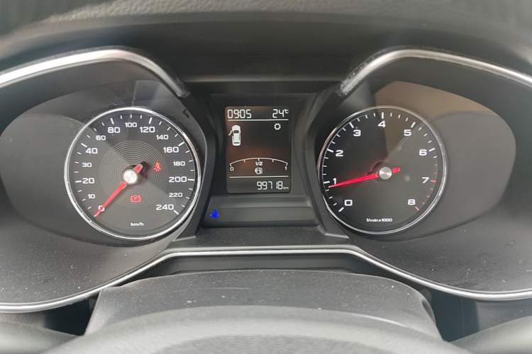 Used MG 6 2017 20T Manual Luxury Smart Connect Version China V Standard Instrument Cluster