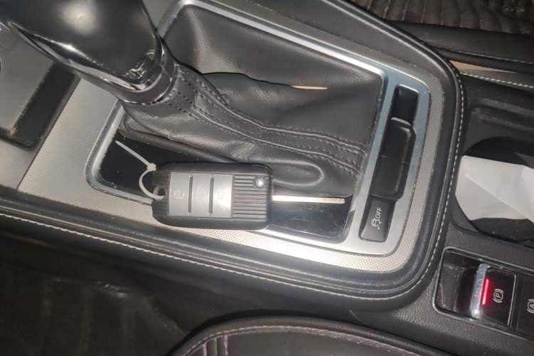 Used MG 6 2017 20T Automatic Prestige Internet Edition China V Standard Interior 1
