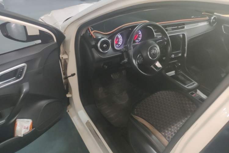 Used MG 6 2017 20T Automatic Prestige Internet Edition China V Standard Interior 3
