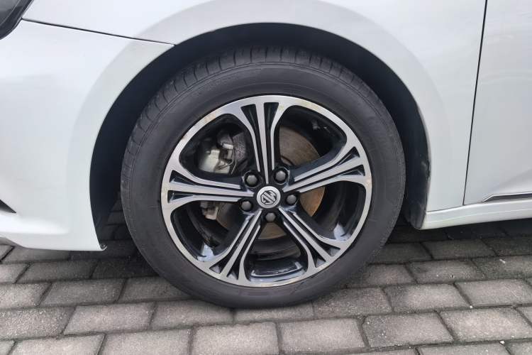 Used MG 6 2017 20T Automatic Prestige Internet Edition China V Standard Left Front Wheel Hub