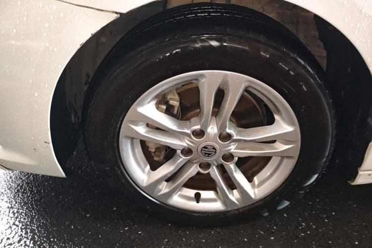 Used MG 6 2017 20T Automatic Elite Smart Connect Version China V Standard Left Front Wheel Hub