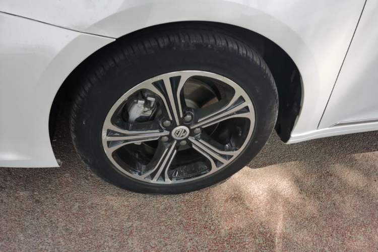 Used MG 6 2017 20T Automatic Luxury Smart Connect Version China V Standard Left Front Wheel Hub